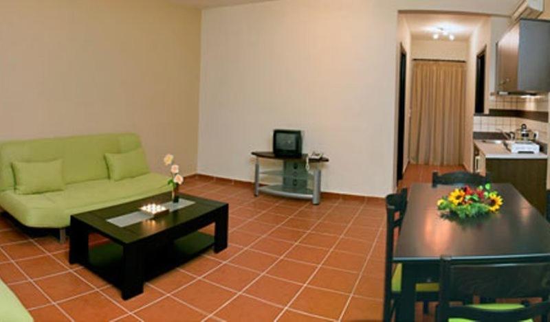 Armonia Hotel Матала Экстерьер фото